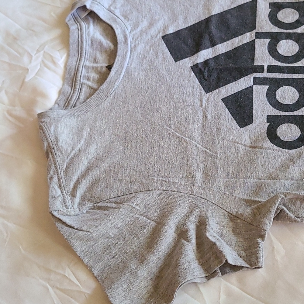 Adidas top - Picture 2 of 5
